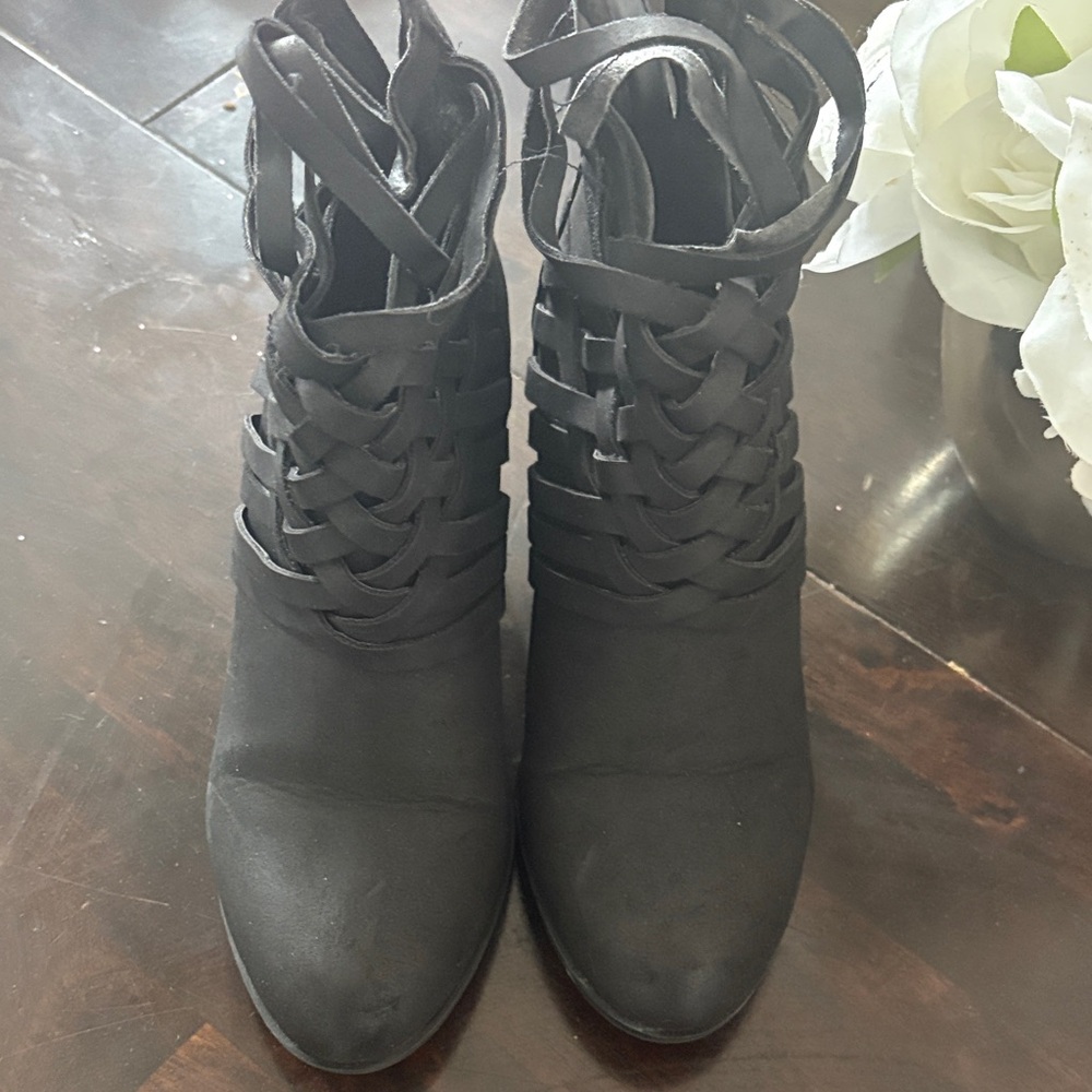 Olympia Activewear Black Woven Lace-Up Boots